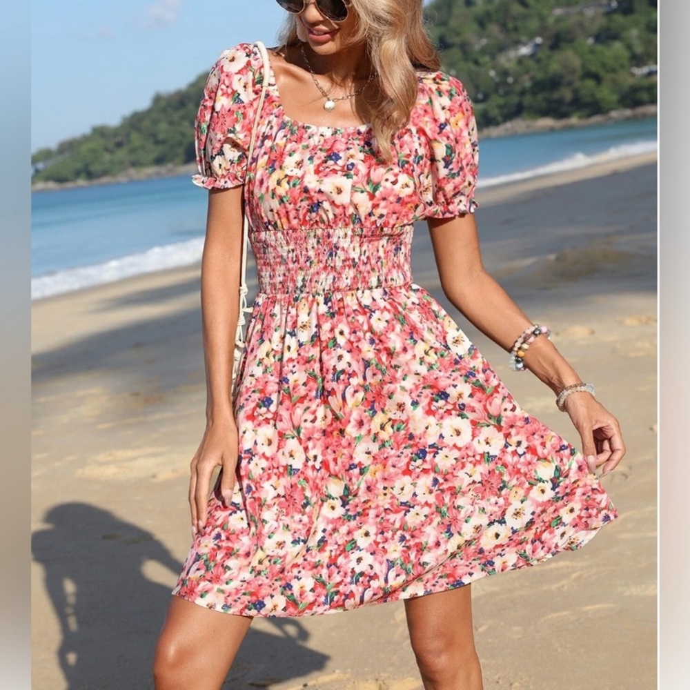 Floral Print Shirred Puff Sleeve Dress - Picture 2 of 4